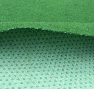 Rasenteppich 5 Meter breit Tipps für den Kauf, die Einrichtung und